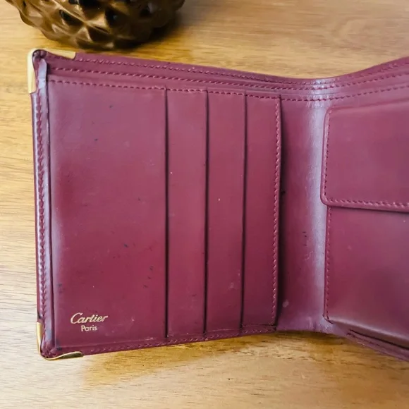 CARTIER Bordeaux Calfskin Bifold Wallet CURRENT 💯 AUTHENTIC - Picture 7 of 15